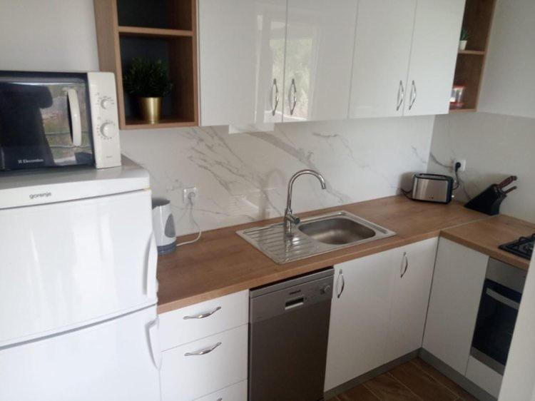 Apartmani Sol Vlasici Pag Town Esterno foto